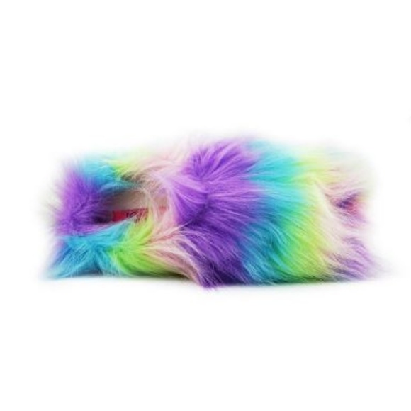 *SALE* Betsey Johnson Splash Fuzzy Slippers - Picture 2 of 4